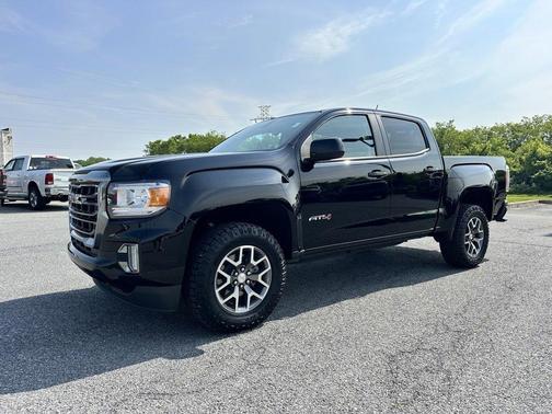 2022 GMC Canyon AT4 w/Leather