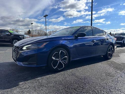 Deep Blue Pearl 2024 Nissan Altima 2.5 SR