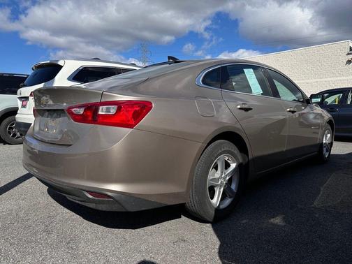 Gray 2022 Chevrolet Malibu 1LS