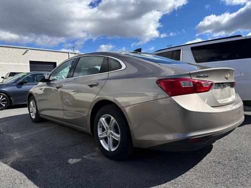 Gray 2022 Chevrolet Malibu 1LS