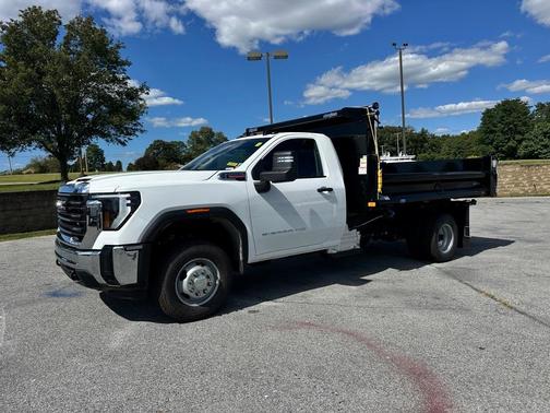2025 GMC Sierra 3500 Pro