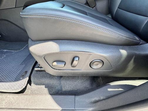 Crystal Metallic 2024 GMC Acadia Elevation