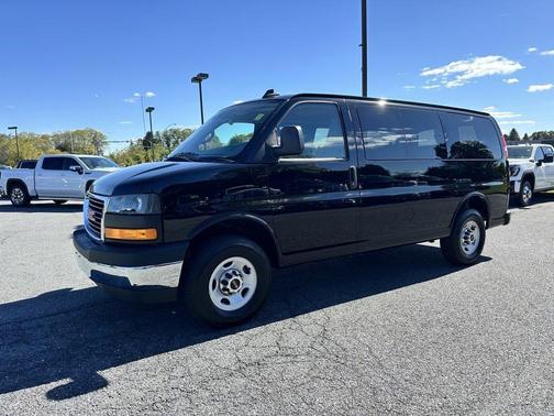 2025 GMC Savana 2500 LT
