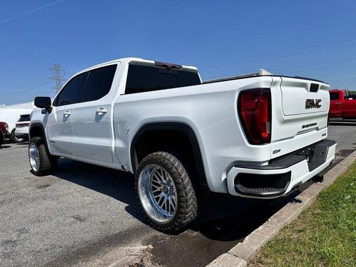 White 2021 GMC Sierra 1500 AT4