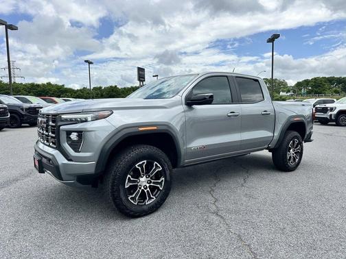 2024 GMC Canyon AT4