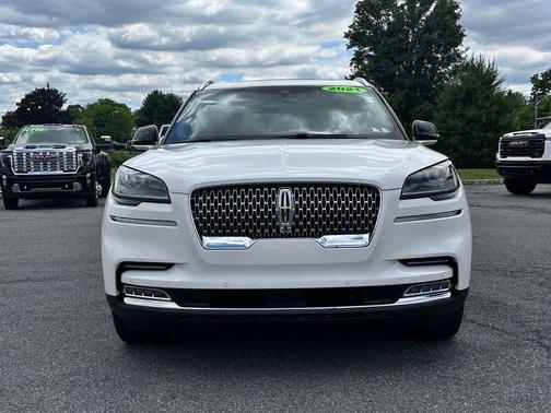 White 2021 Lincoln Aviator Reserve AWD