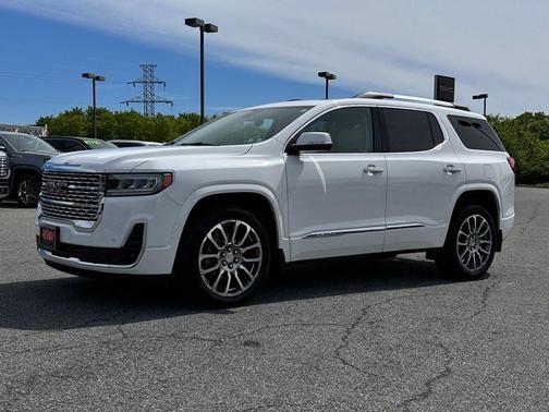 Summit White 2022 GMC Acadia Denali