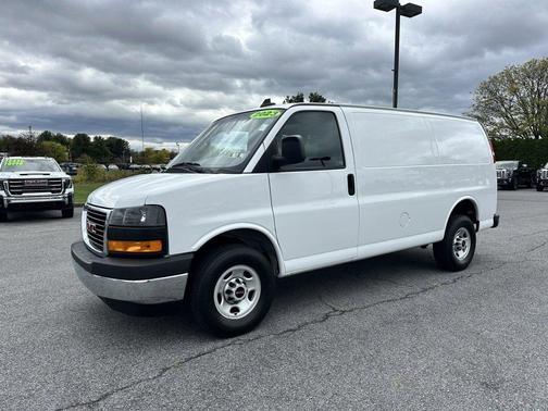 2023 GMC Savana 2500 Work Van