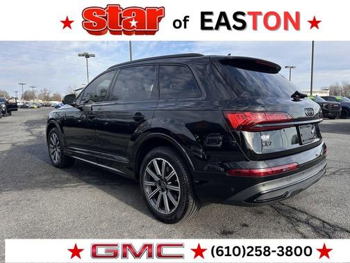 2023 Audi Q7 45 Premium Plus