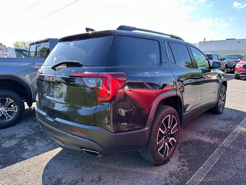 Black 2021 GMC Acadia SLT
