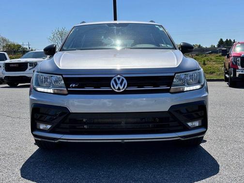 Pyrite Silver Metallic 2021 Volkswagen Tiguan 2.0T SE R-Line Black