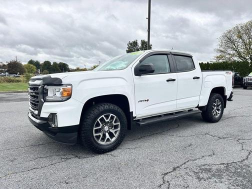 2022 GMC Canyon AT4 w/Leather
