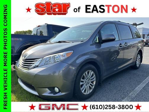 2017 Toyota Sienna XLE