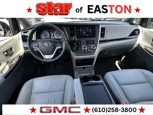 2017 Toyota Sienna XLE
