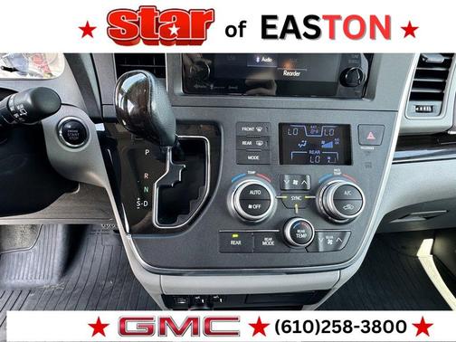 2017 Toyota Sienna XLE