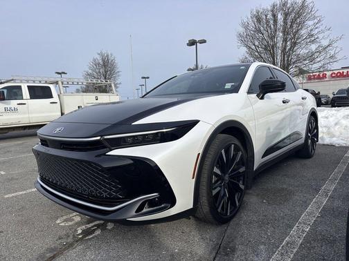 2024 Toyota Crown Platinum