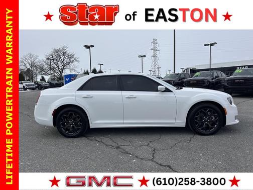 2023 Chrysler 300 Touring L