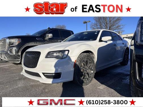 2023 Chrysler 300 Touring L