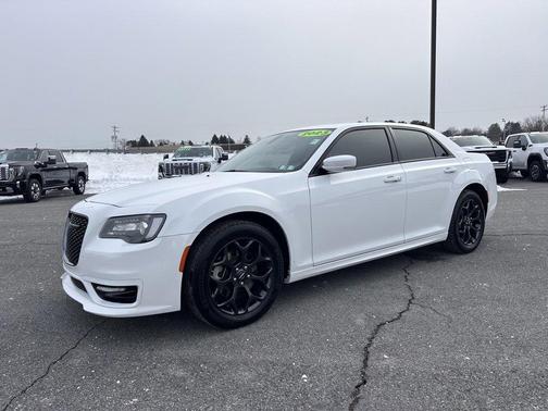 2023 Chrysler 300 Touring L