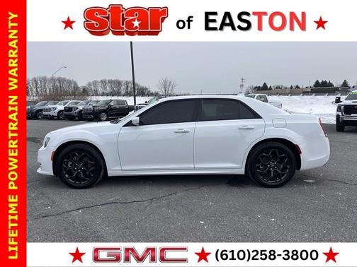 2023 Chrysler 300 Touring L