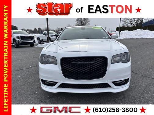 2023 Chrysler 300 Touring L