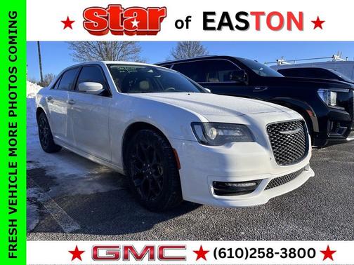 2023 Chrysler 300 Touring L