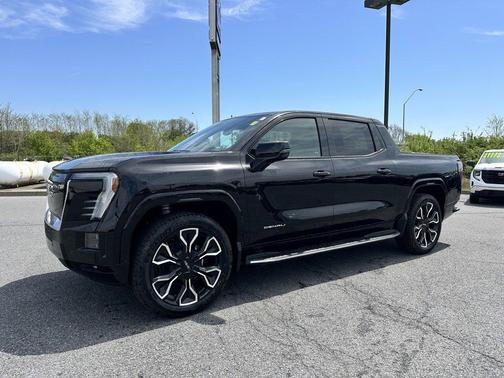 2025 GMC Sierra EV Denali