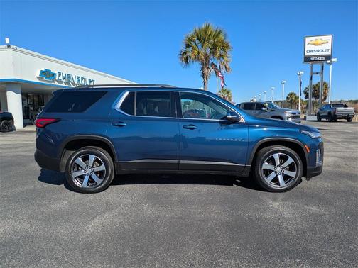2023 Chevrolet Traverse LT Leather