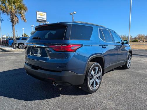 2023 Chevrolet Traverse LT Leather