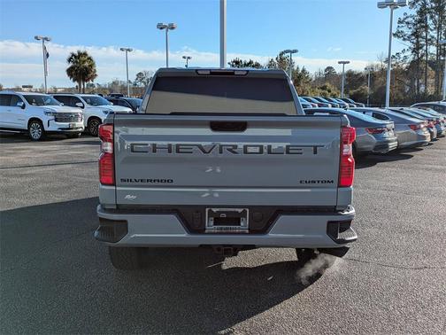 2025 Chevrolet Silverado 1500 Custom