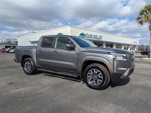 2024 Nissan Frontier SL