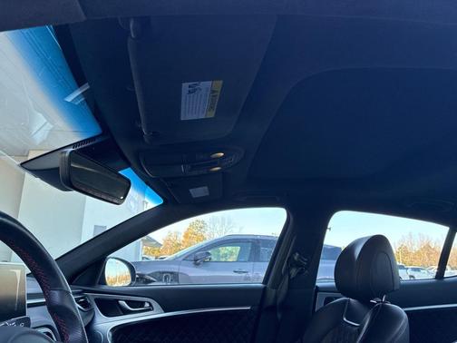 2020 Genesis G70 2.0T RWD