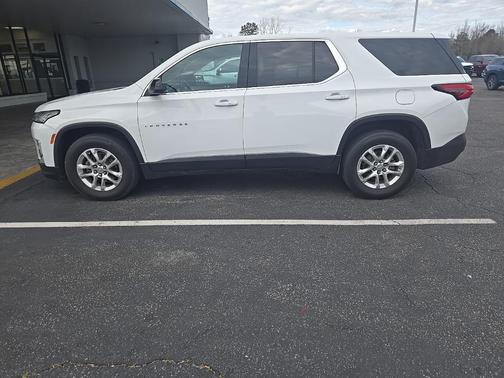 2023 Chevrolet Traverse LS