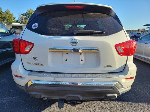 Glacier White 2017 Nissan Pathfinder SL