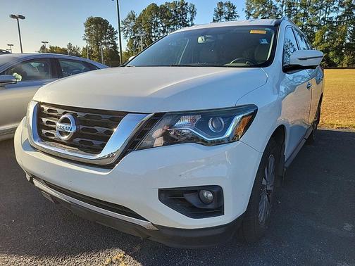 Glacier White 2017 Nissan Pathfinder SL