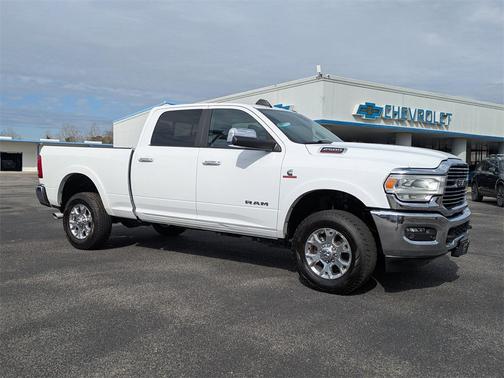 2022 RAM 2500 Laramie Crew Cab 4x4 6'4' Box