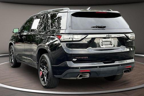 Mosaic Black Metallic 2020 Chevrolet Traverse Premier