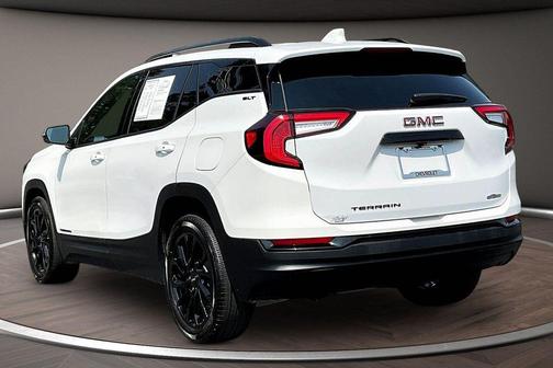 Summit White 2023 GMC Terrain SLT