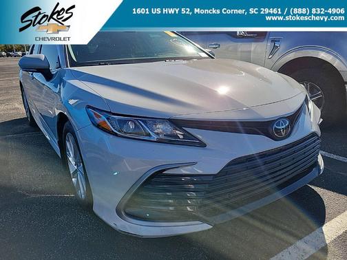 Ice 2023 Toyota Camry LE