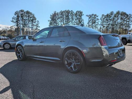 2023 Chrysler 300 Touring