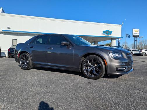 2023 Chrysler 300 Touring