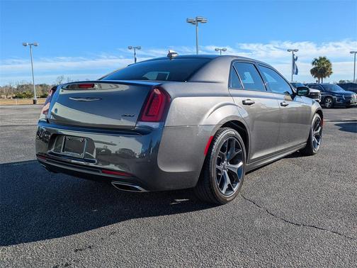 2023 Chrysler 300 Touring