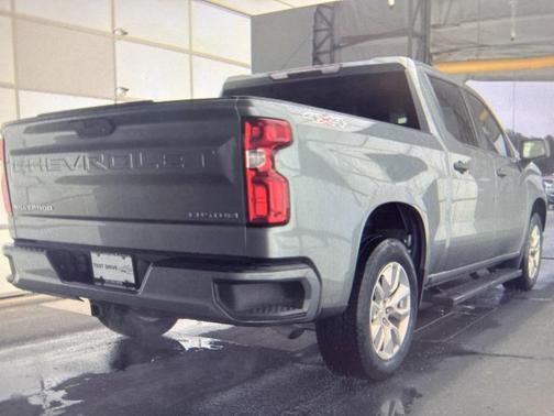 2021 Chevrolet Silverado 1500 Custom