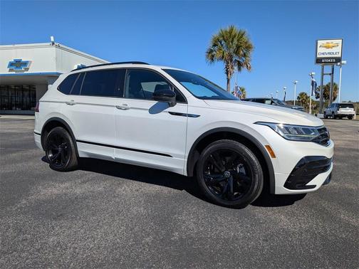 2023 Volkswagen Tiguan 2.0T SE R-Line Black