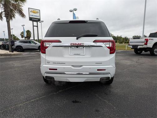 2022 GMC Acadia Denali