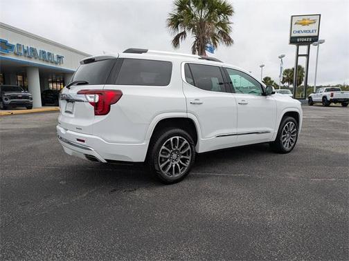 2022 GMC Acadia Denali