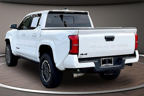Ice 2024 Toyota Tacoma SR5