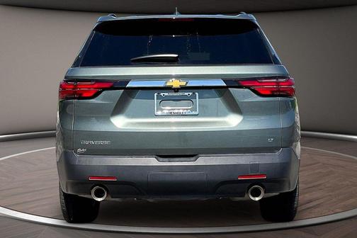 Silver Sage Metallic 2023 Chevrolet Traverse LT Cloth