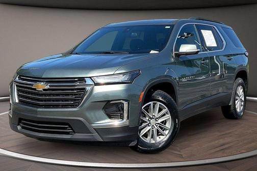 Silver Sage Metallic 2023 Chevrolet Traverse LT Cloth
