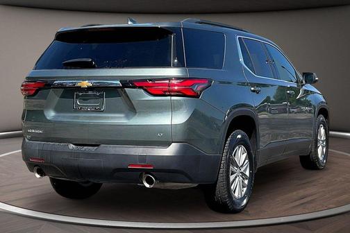 Silver Sage Metallic 2023 Chevrolet Traverse LT Cloth